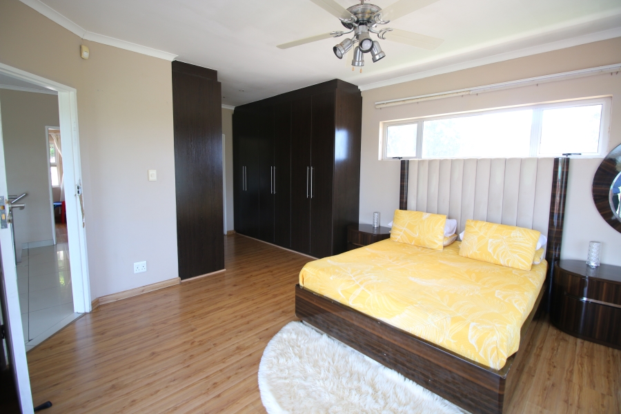 5 Bedroom Property for Sale in Gonubie Eastern Cape